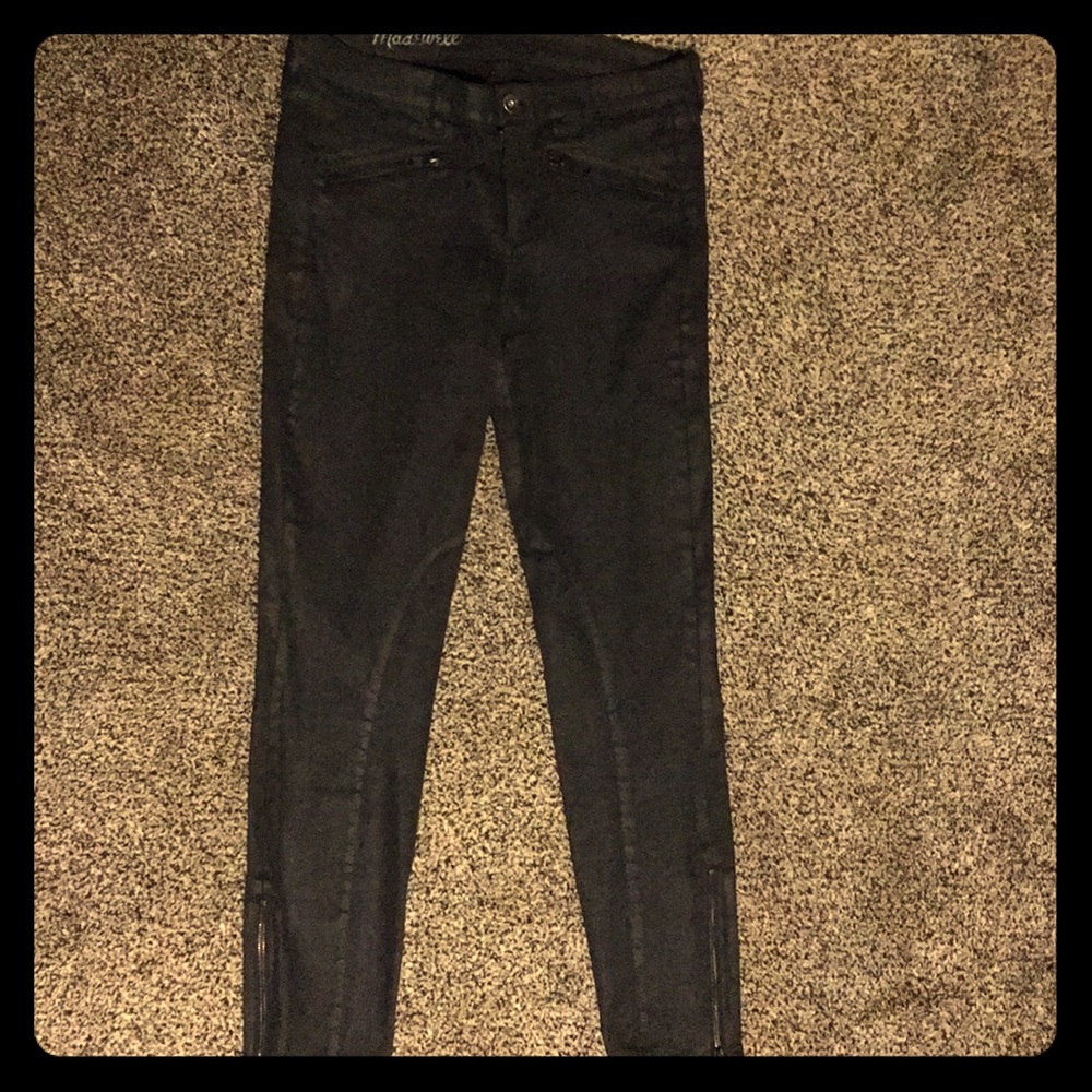 Sexy Madewell black moto ankle zipper jeans.